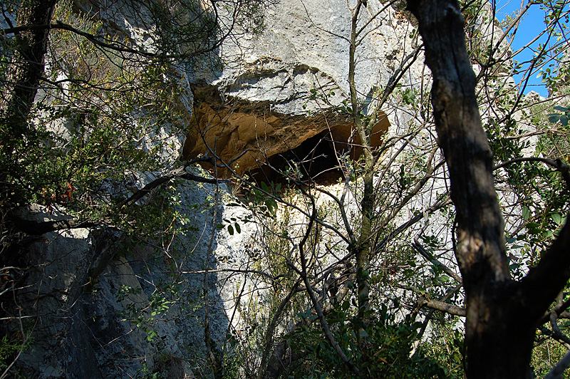 LA PENNE sur Ouvèze La grotte du Tunel 001